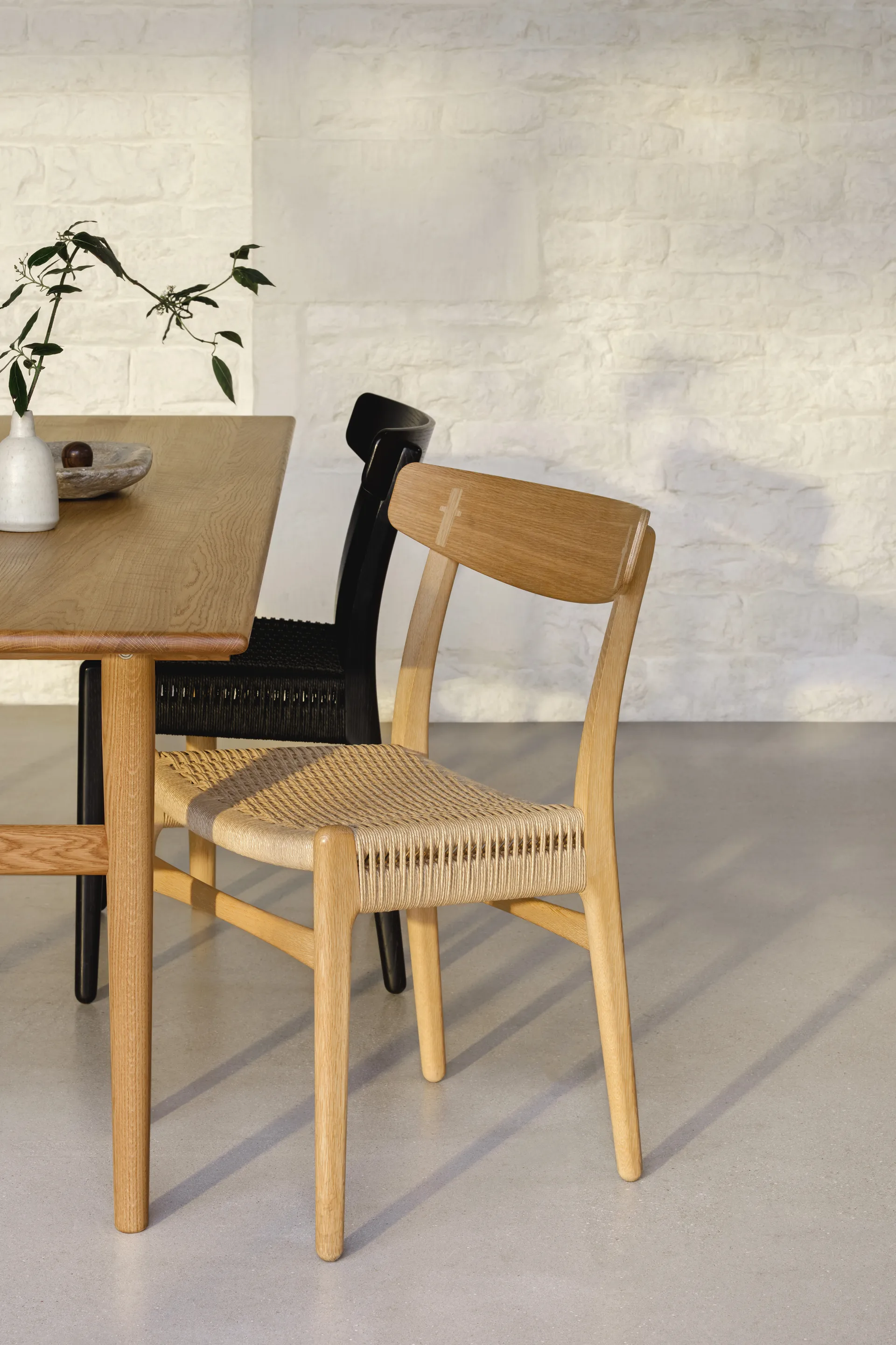 CH338 matbord + CH23 stol 4-pack - Oljad ek-natur,  Carl Hansen & Søn