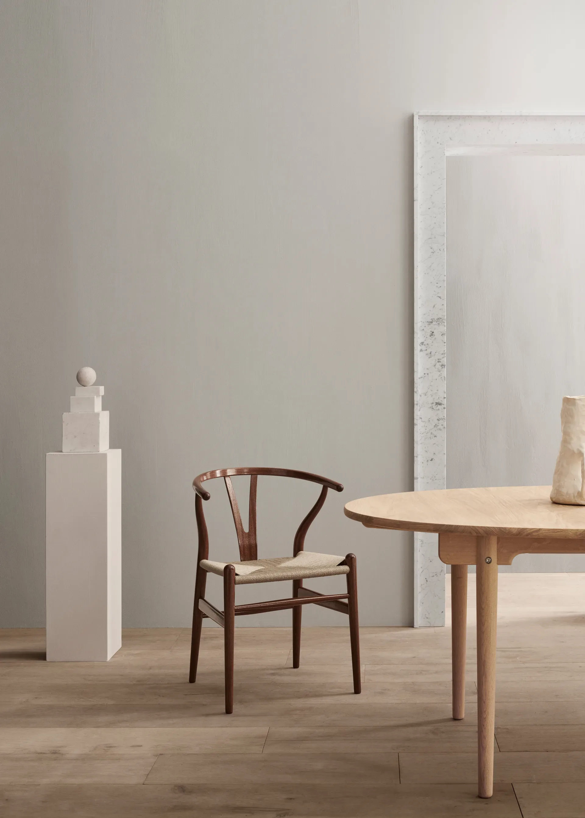 CH338 matbord utdragbart med plats för 4 ilägg, ek vitolja-plats för 4 ilägg Carl Hansen & Søn