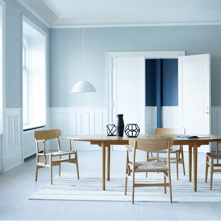 CH339 matbord utdragbart med plats för 2 ilägg, Vitoljad ek Carl Hansen & Søn