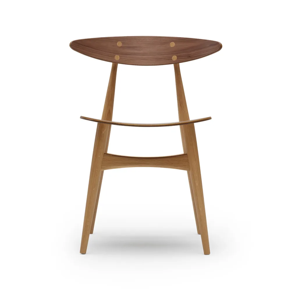 CH33T stol, Klarlack valnöt-klarlack ek Carl Hansen & Søn