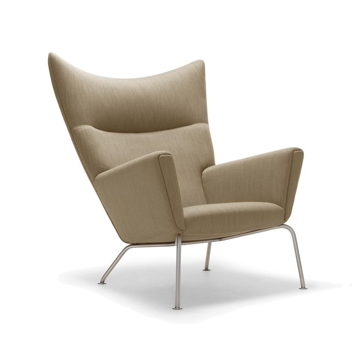 CH445 Wing Chair fåtölj - tyg remix 233 ljusbrun, rostfria stålben - Carl Hansen & Søn
