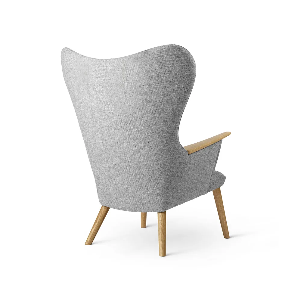 CH78 Mama Bear fåtölj, Hallingdal 130 tyg-oljad ek Carl Hansen & Søn