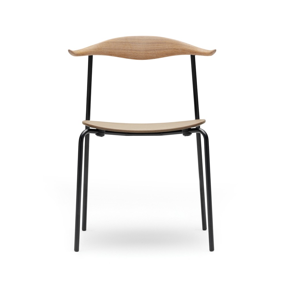 Carl Hansen & Son CH88T stol Såpad ek-svartlack | Skandinavisk Design | Stolar | Beige
