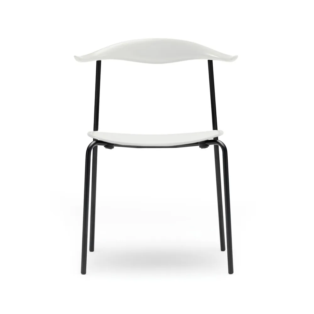 CH88T stol, Vitlackerad bok-svartlack Carl Hansen & Søn