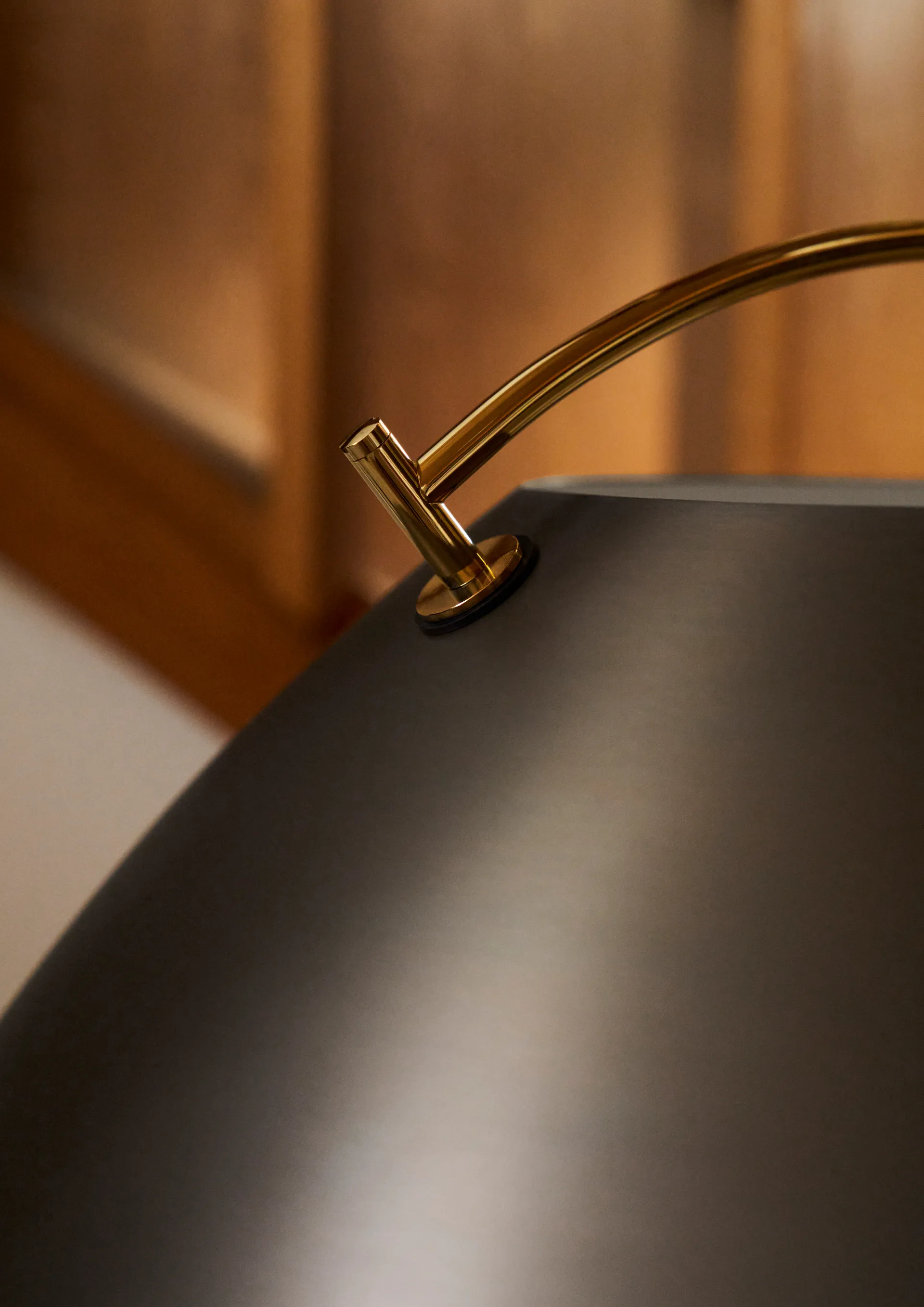 HJW37 The Pendant Birthday Edition, Antik mässing, med hiss, Ø51 cm Carl Hansen & Søn