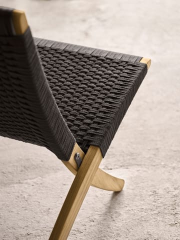 MG501 Cuba Outdoor f�ällfåtölj - flätning charcoal, teak - Carl Hansen & Søn
