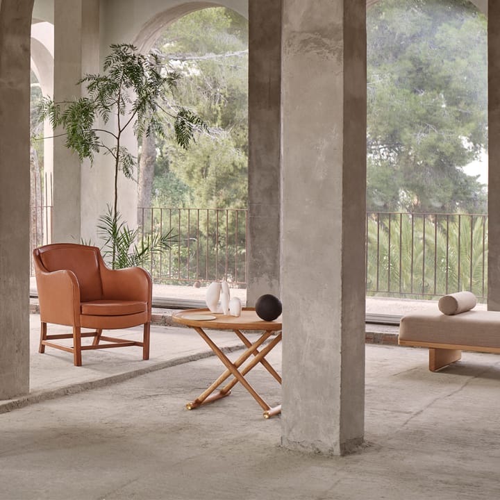 ML10097 Egyptiska Bordet, Oljad ek Ø100 cm Carl Hansen & Søn