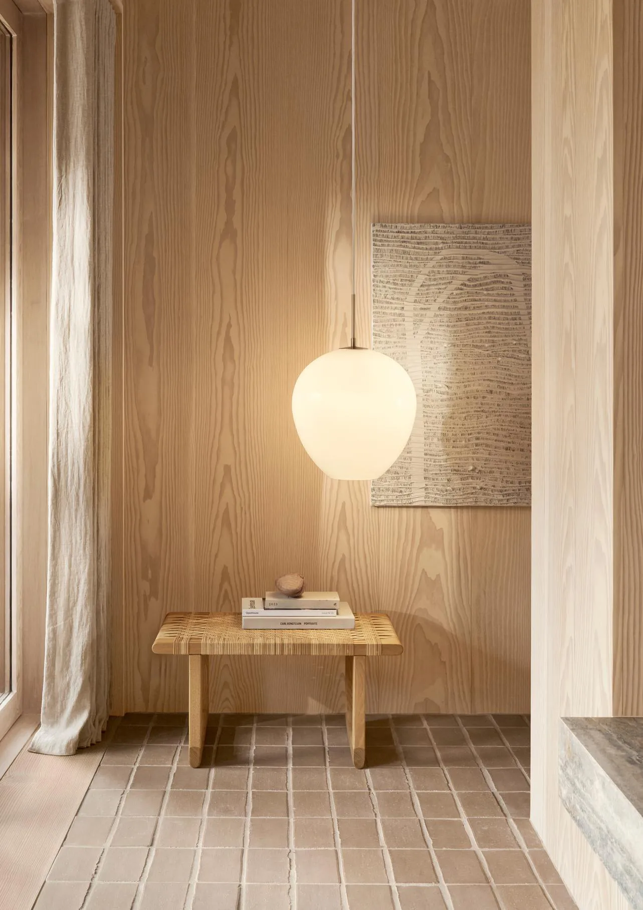  MT221 Tulip-lampan, Opalglas-mässing, Ø36 cm Carl Hansen & Søn