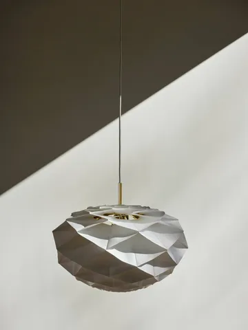 OS111 Begonya pendel - White-brass, Ø50 cm - Carl Hansen & Søn