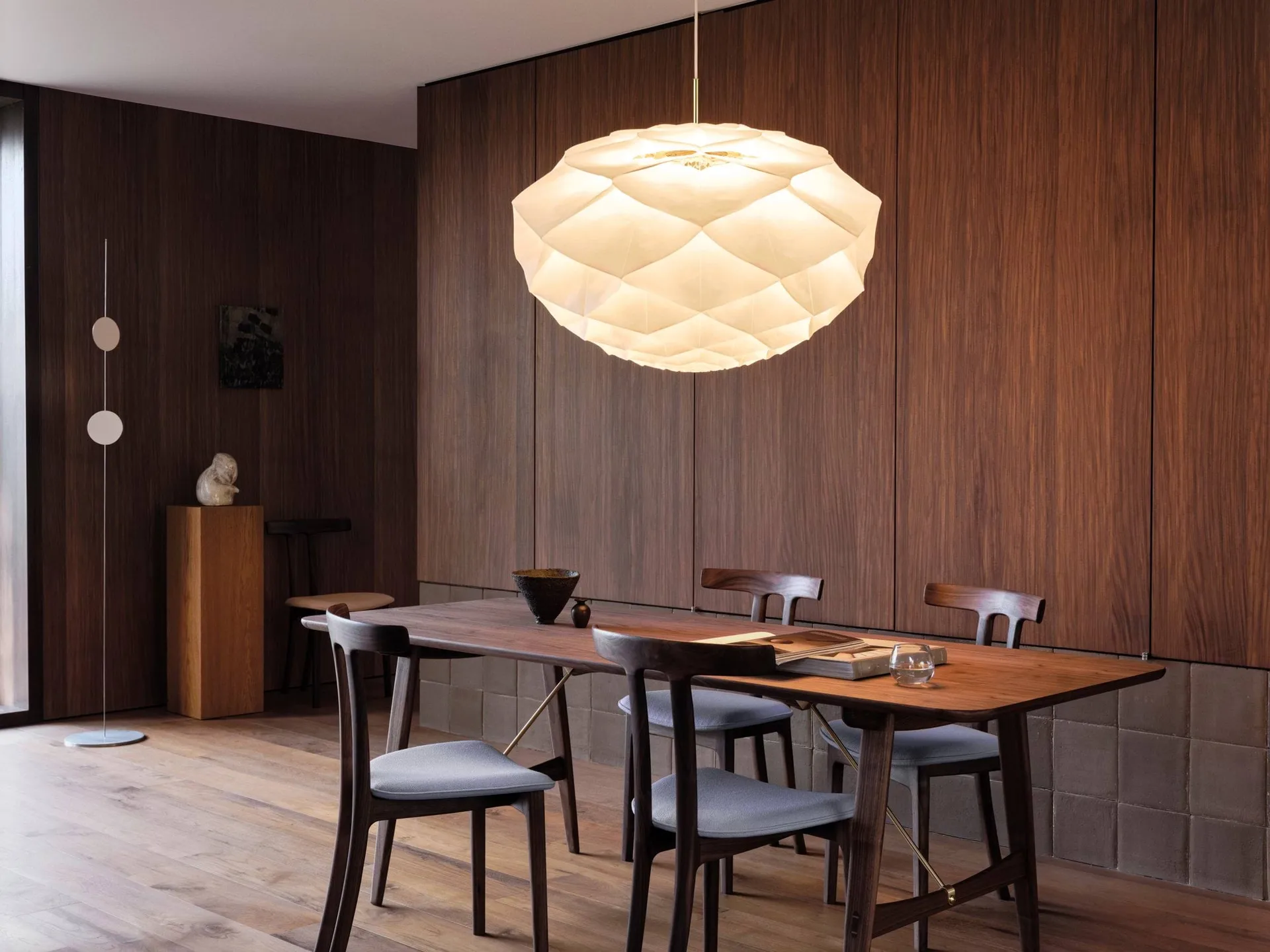 OS111 Begonya pendel, White-brass, Ø90 cm Carl Hansen & Søn