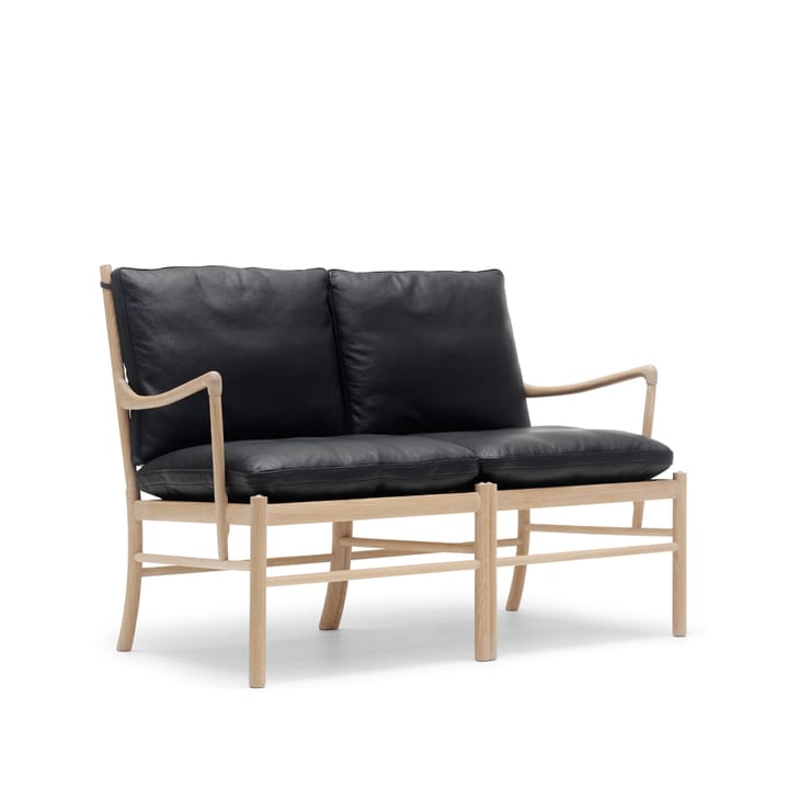 OW149-2 Colonial soffa 2-sits - 2-sits läder loke 7150 svart, vitoljad ek - Carl Hansen & Søn