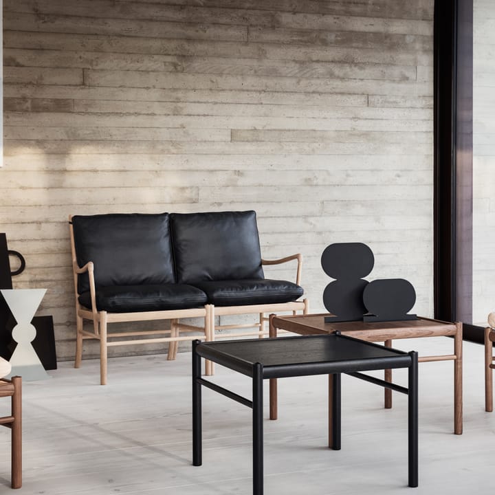 OW149-2 Colonial soffa 2-sits, Loke 7150 läder-såpad ek Carl Hansen & Søn