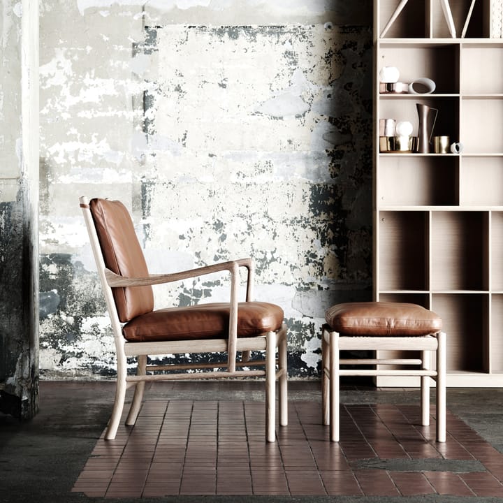 OW149 Colonial chair fåtölj, Thor 301 svart-oljad valnöt Carl Hansen & Søn
