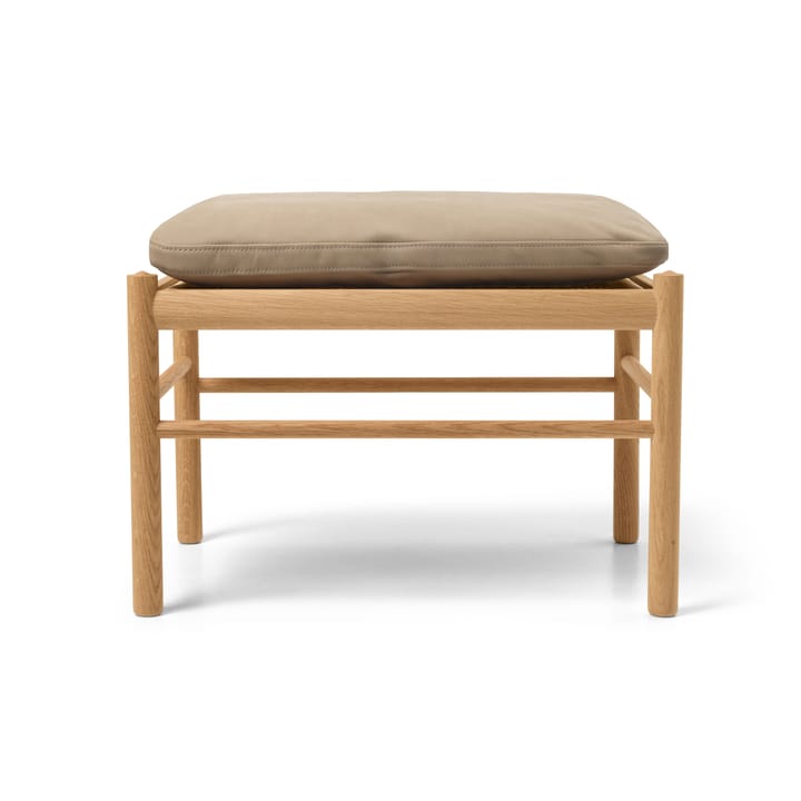 OW149F Colonial fotpall - Terra 20366-oljad ek - Carl Hansen & Søn