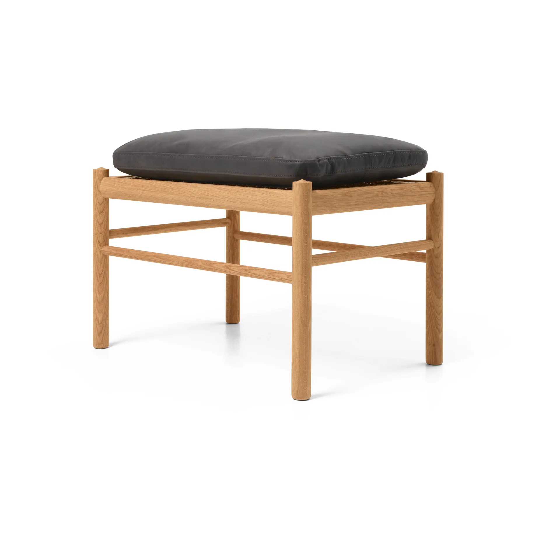 OW149F Colonial fotpall, Terra 20367-oljad ek Carl Hansen & Søn