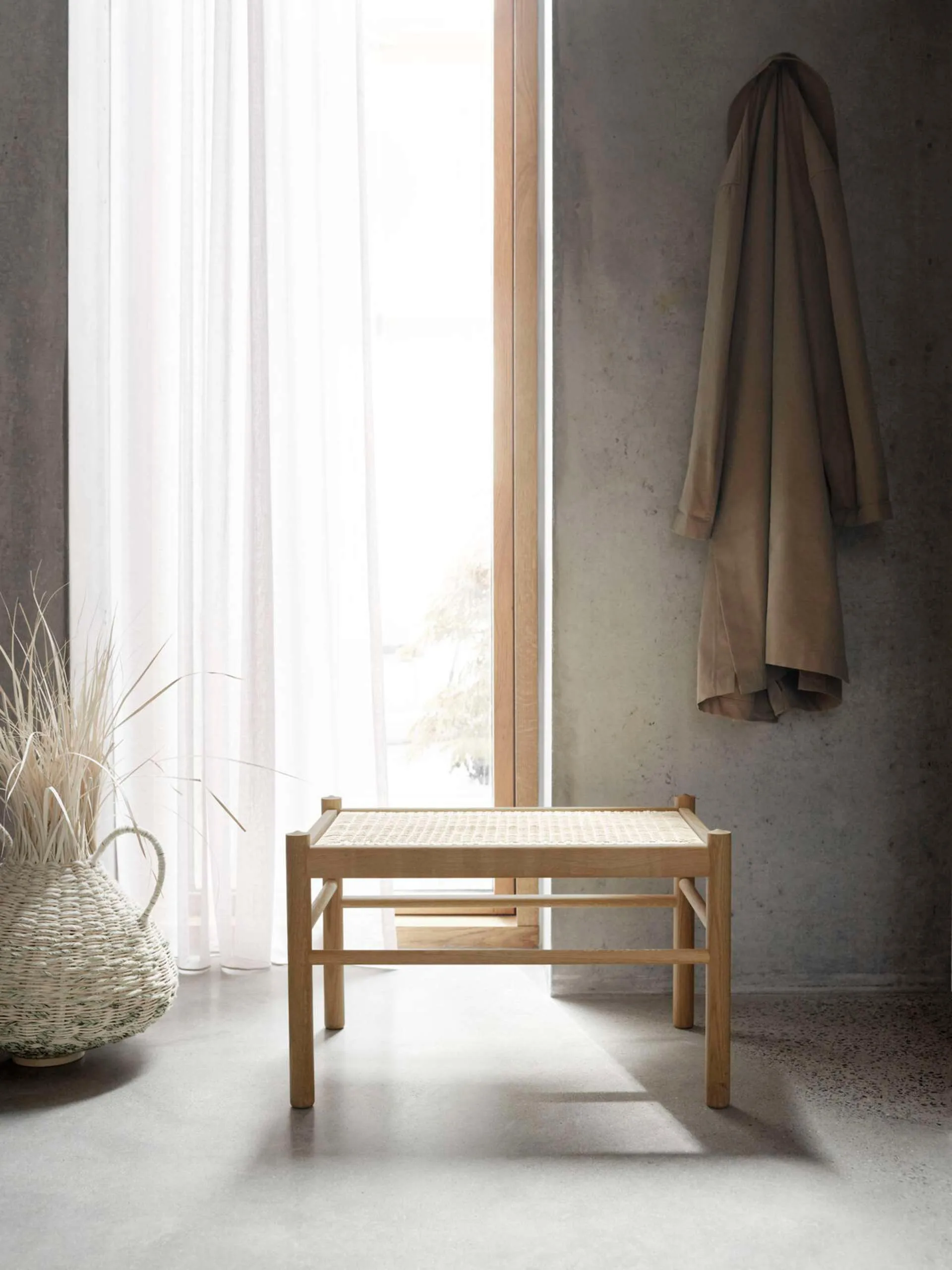 OW149F Colonial fotpall, Thor 301 läder-oljad ek Carl Hansen & Søn