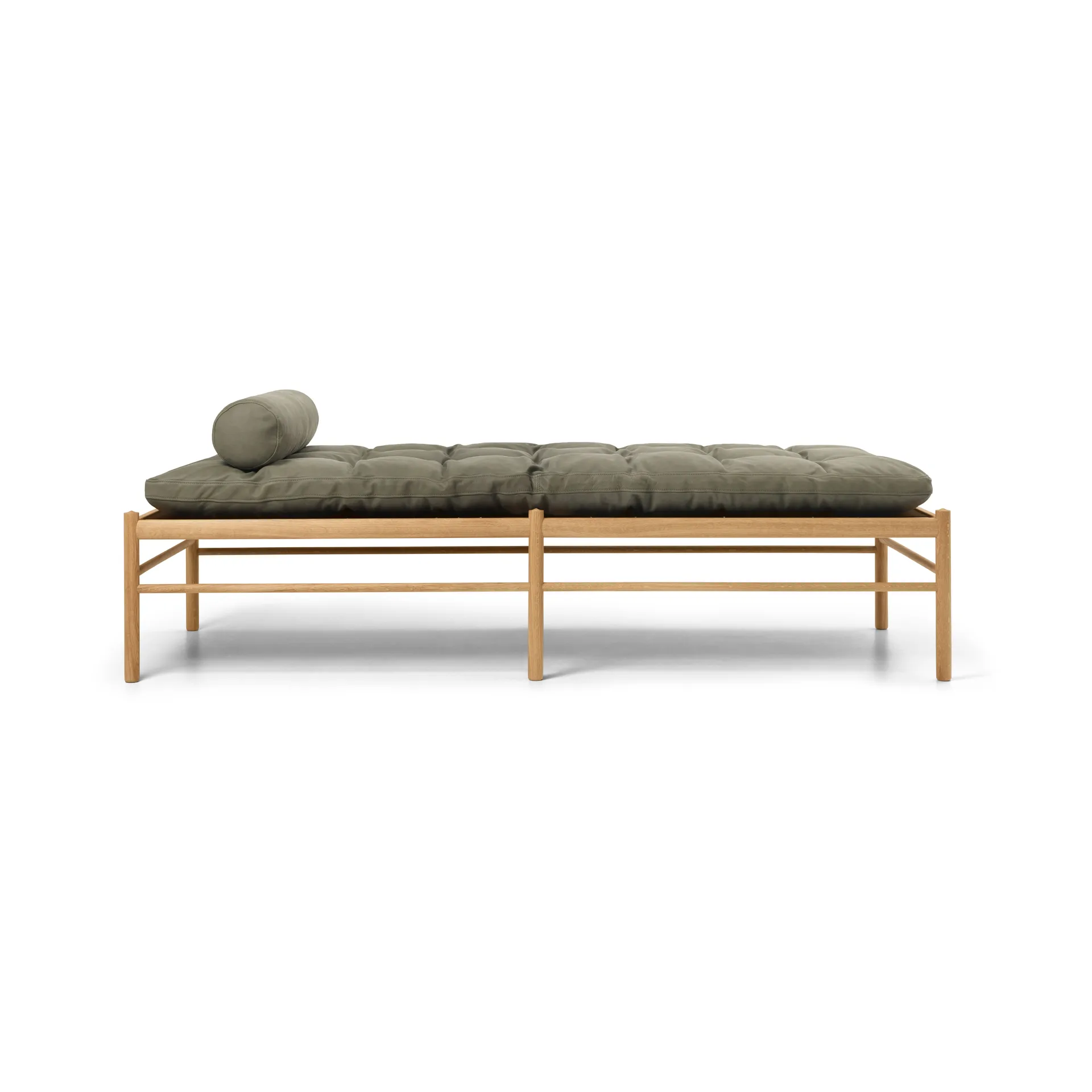 OW150 dagbädd, Terra 20368-oljad ek Carl Hansen & Søn