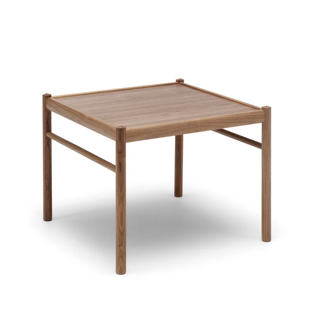 OW449 Colonial soffbord, Klarlackad valnöt Carl Hansen & Søn