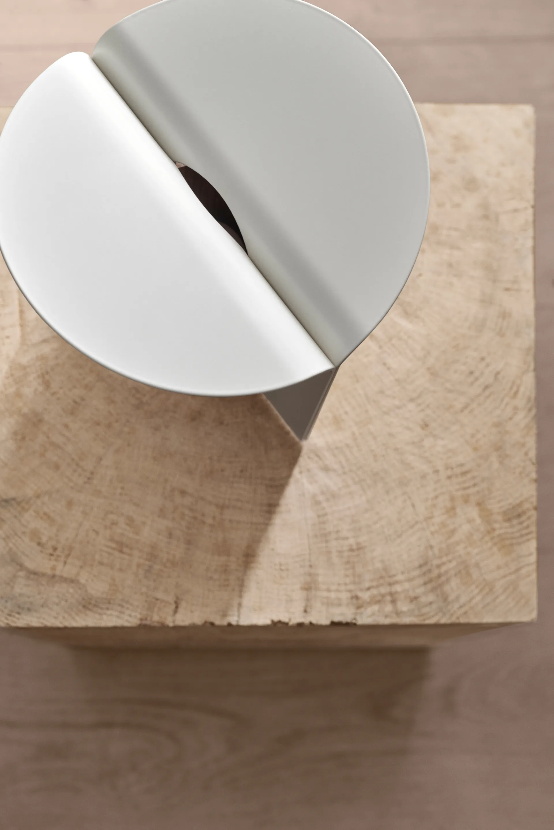 RF200 Petal bordslampa, Oiled oak-white Carl Hansen & Søn