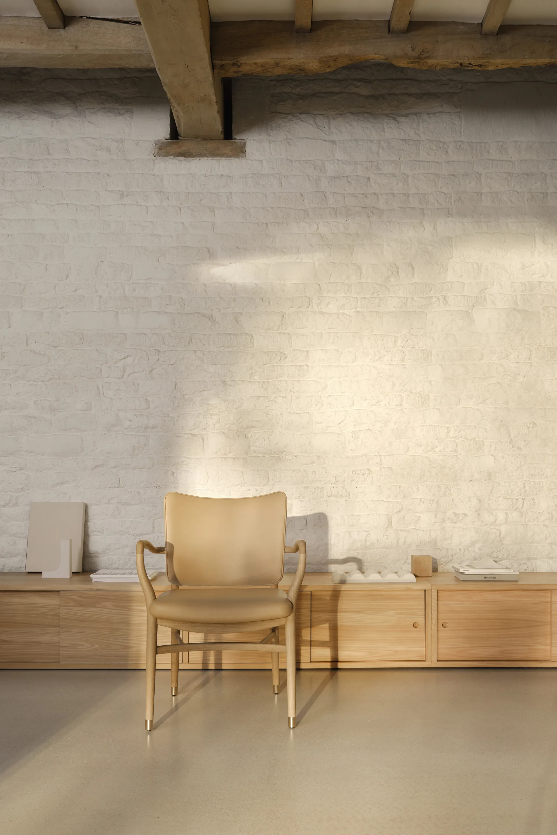 VLA61 Monarch chair karmstol, Oljad ek-Sif 90 läder Carl Hansen & Søn