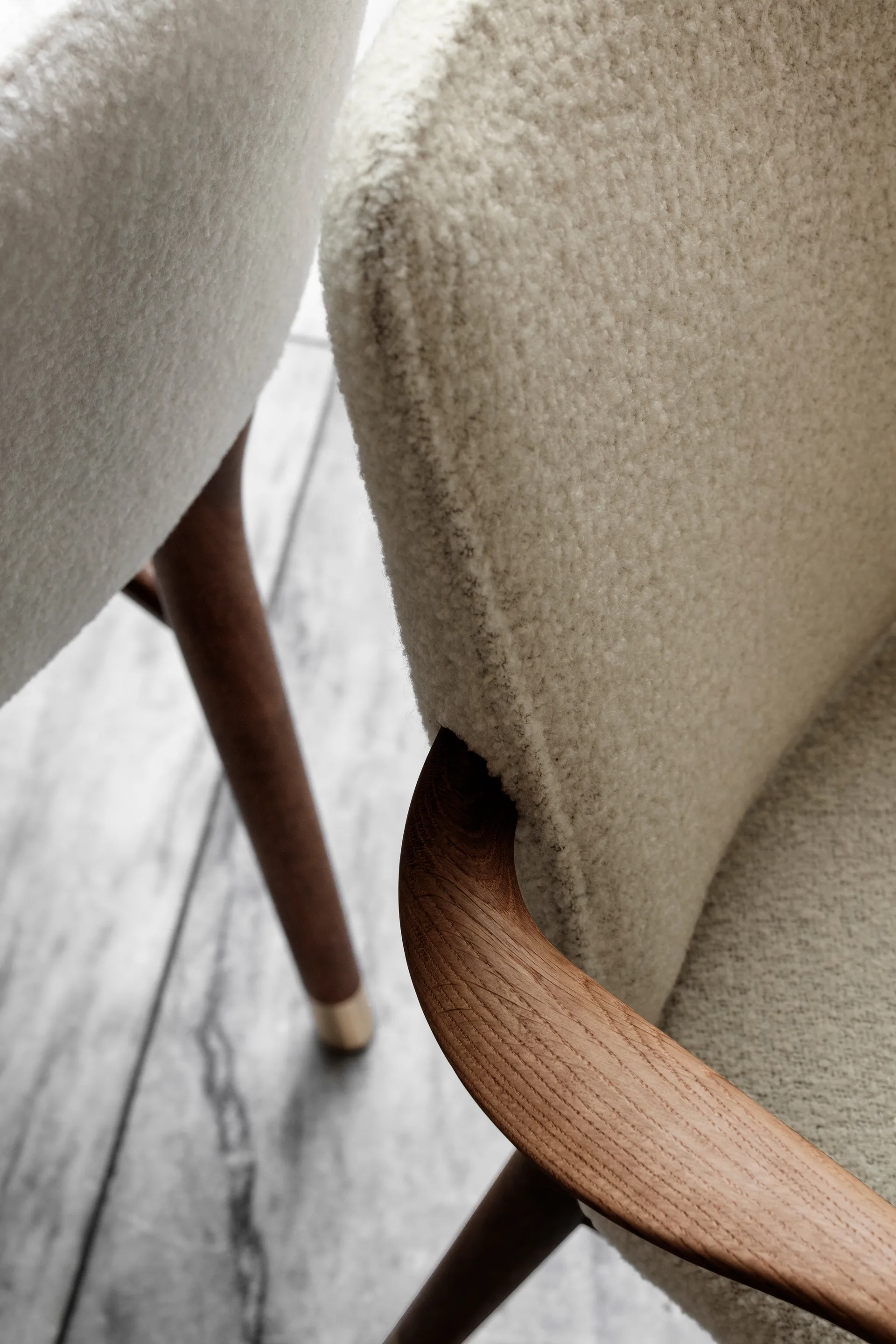 VLA61 Monarch chair karmstol, Oljad mahogny-Baru 0200 Carl Hansen & Søn
