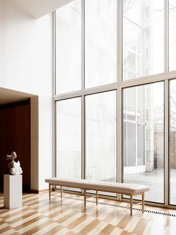 VLA75L Foyer bänk - Oljad ek-sif 90 läder, 250 cm - Carl Hansen & Søn