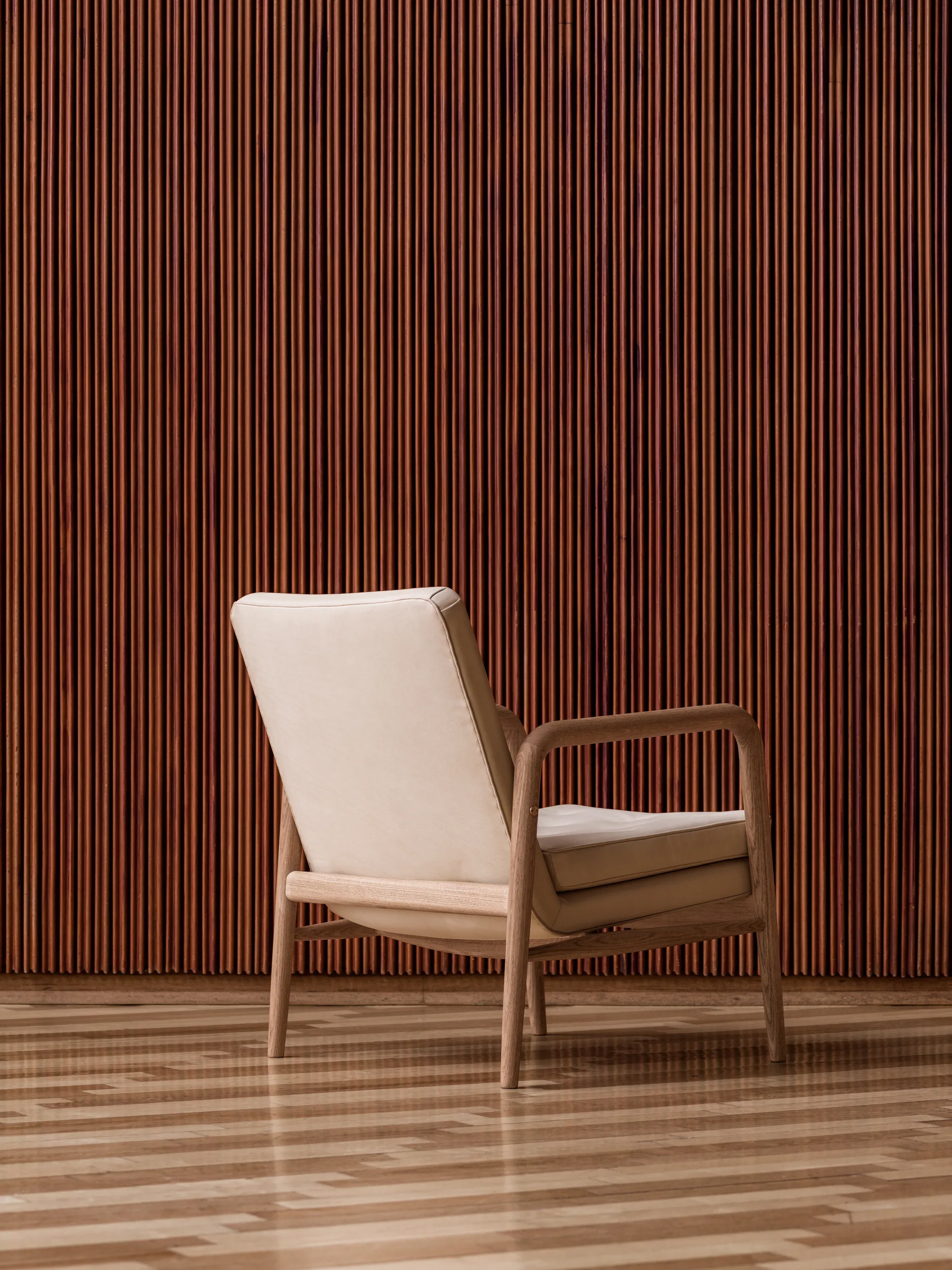 VLA76 Foyer lounge chair, Oljad ek-sif 90 läder Carl Hansen & Søn