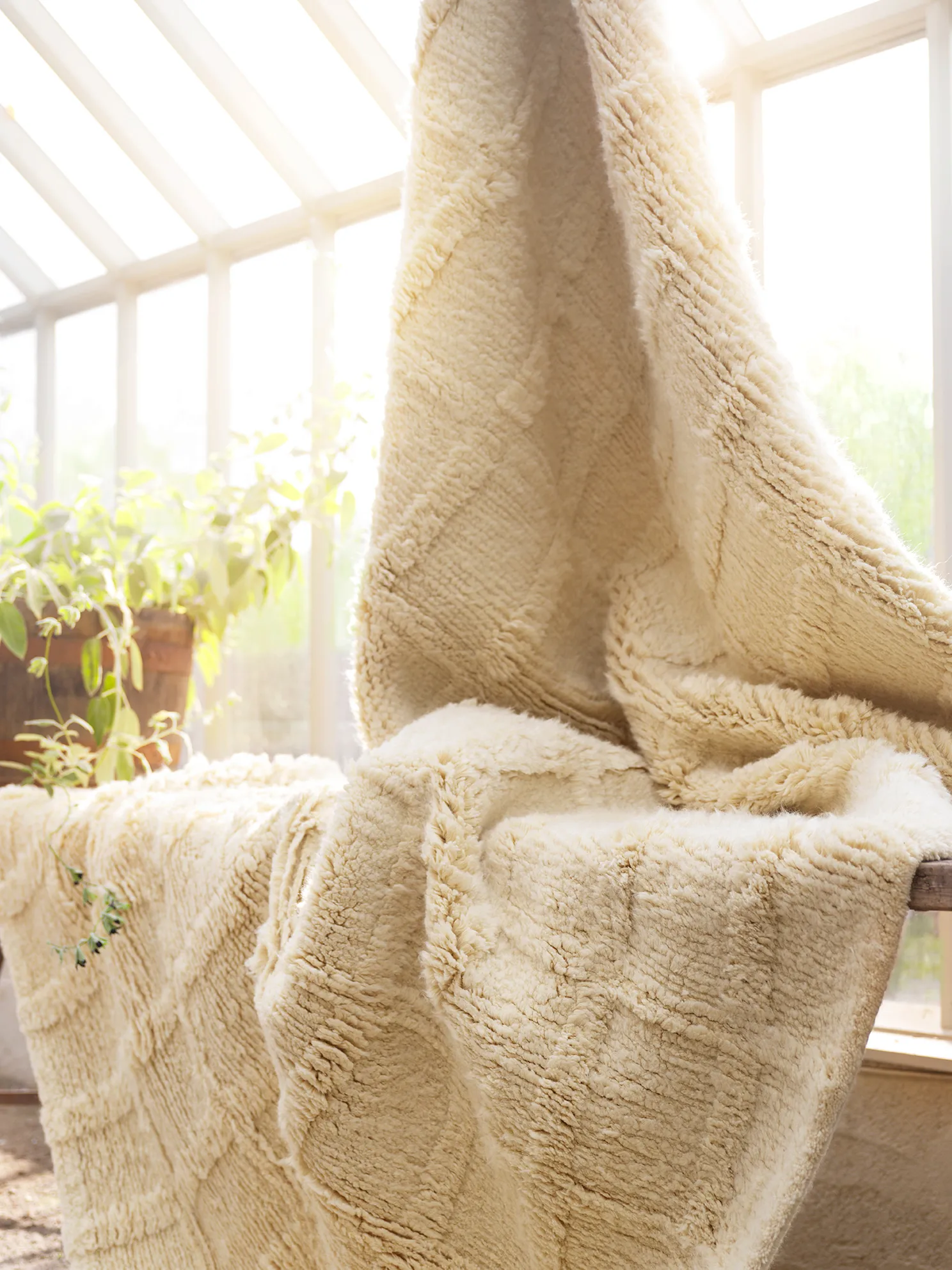 Badal ullmatta, Off white 200x300 cm Chhatwal & Jonsson