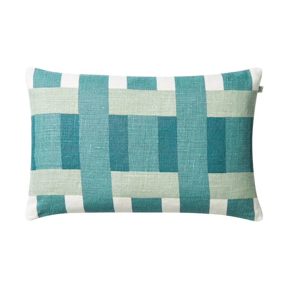 Benaras kuddfodral, Heaven blue-aqua-palace blue, 40x60 cm Chhatwal & Jonsson