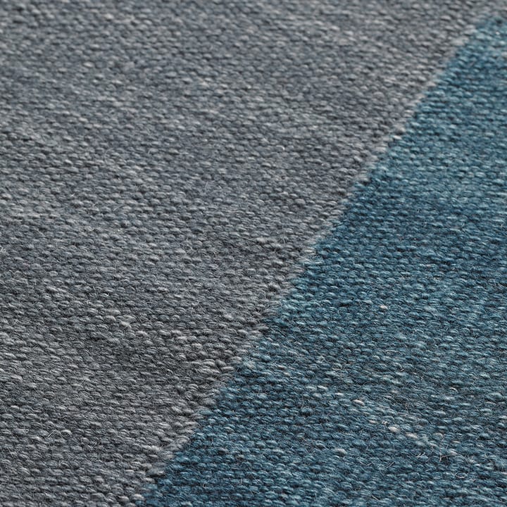 Ganga ullmatta 170x240 cm, Greyish blue-dark blue Chhatwal & Jonsson