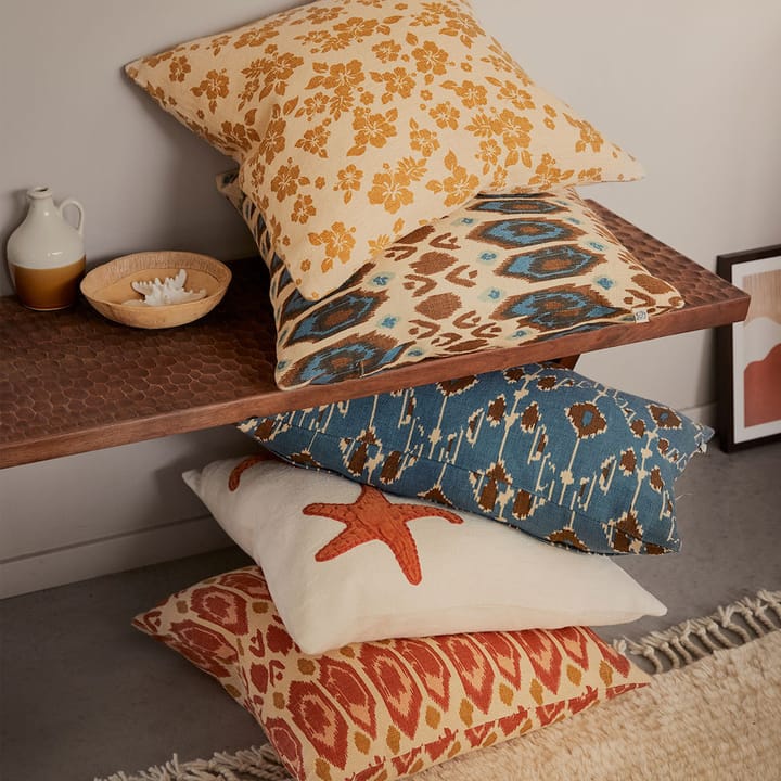 Ikat Goa kuddfodral, Light beige/rose/apricot-40 cm Chhatwal & Jonsson