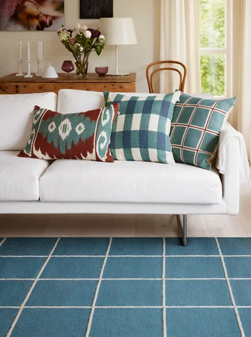 Milan matta - Heaven blue-off white, 230x320 cm - Chhatwal & Jonsson