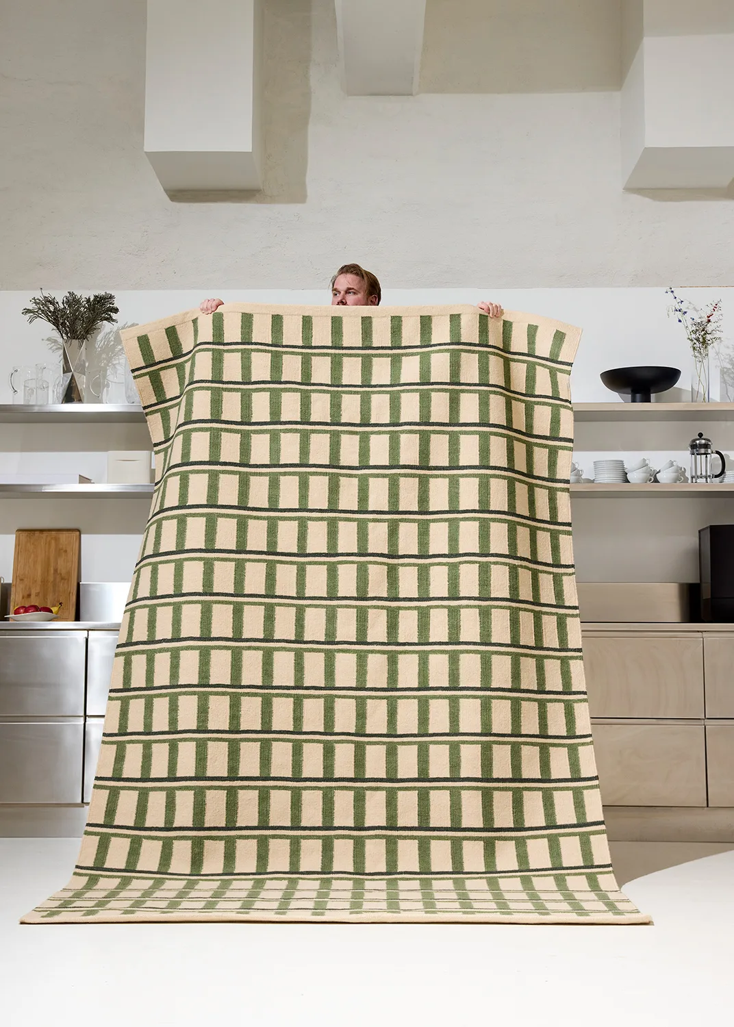 Mysore ullmatta, Off white-green-dark green, 180x270 cm Chhatwal & Jonsson