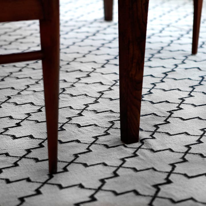 New Geometric matta, indigo melange/off white, 234x323 cm Chhatwal & Jonsson