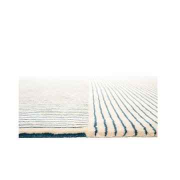 Radha ullmatta 180x270 cm - Off white-heaven blue - Chhatwal & Jonsson