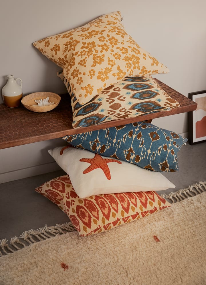 Star Fish kuddfodral 50x50 cm, Off white-orange Chhatwal & Jonsson