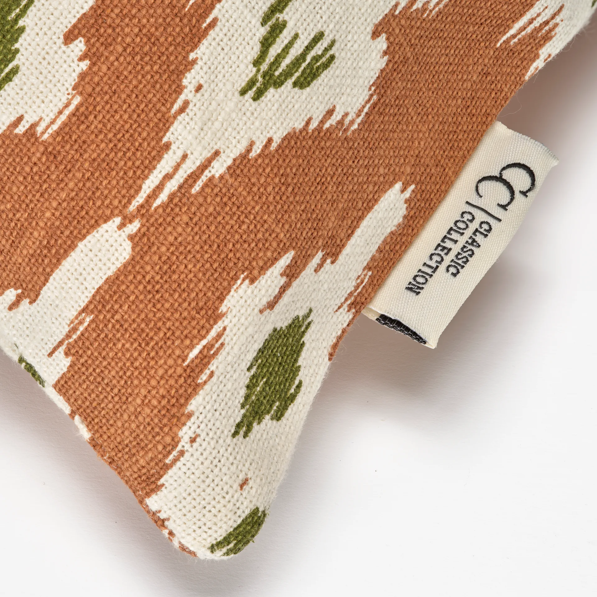 Ikat Diamond kuddfodral 50x50 cm, Brown Classic Collection