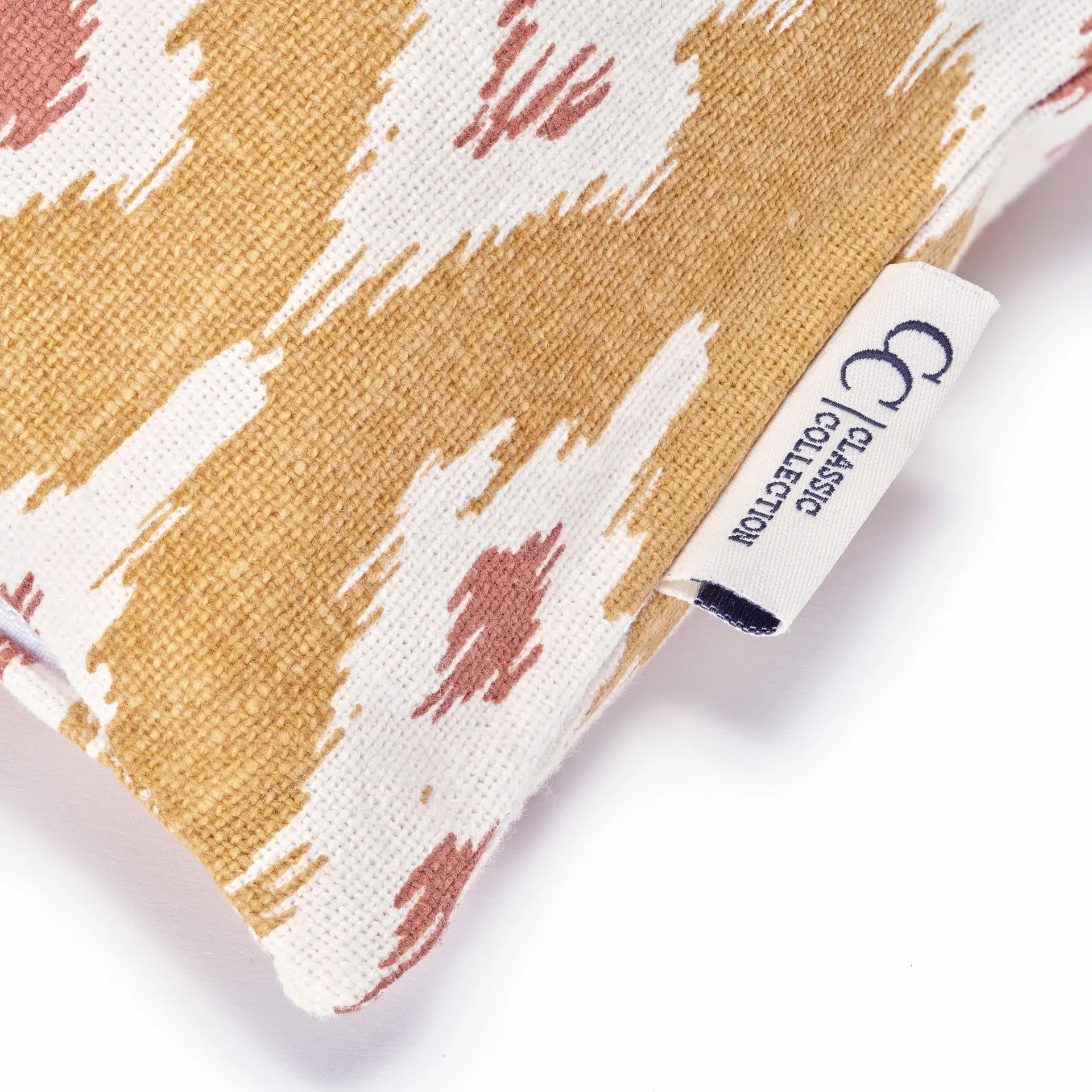 Ikat Diamond kuddfodral 50x50 cm, Yellow Classic Collection