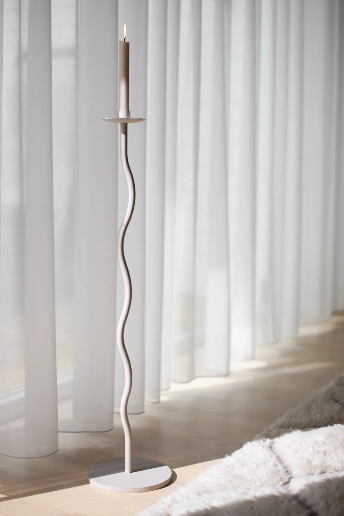 Curved ljusstake 85 cm, Sand Cooee Design