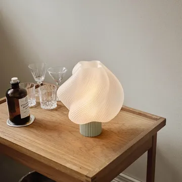Soft Serve bordslampa - Matcha, Regular, 26 cm - Crème Atelier