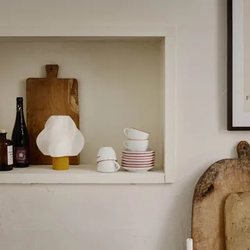 Soft Serve portabel bordslampa - Cloudberry, 23 cm - Crème Atelier