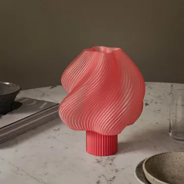 Soft Serve portabel bordslampa - Peach sorbet, 23 cm - Crème Atelier