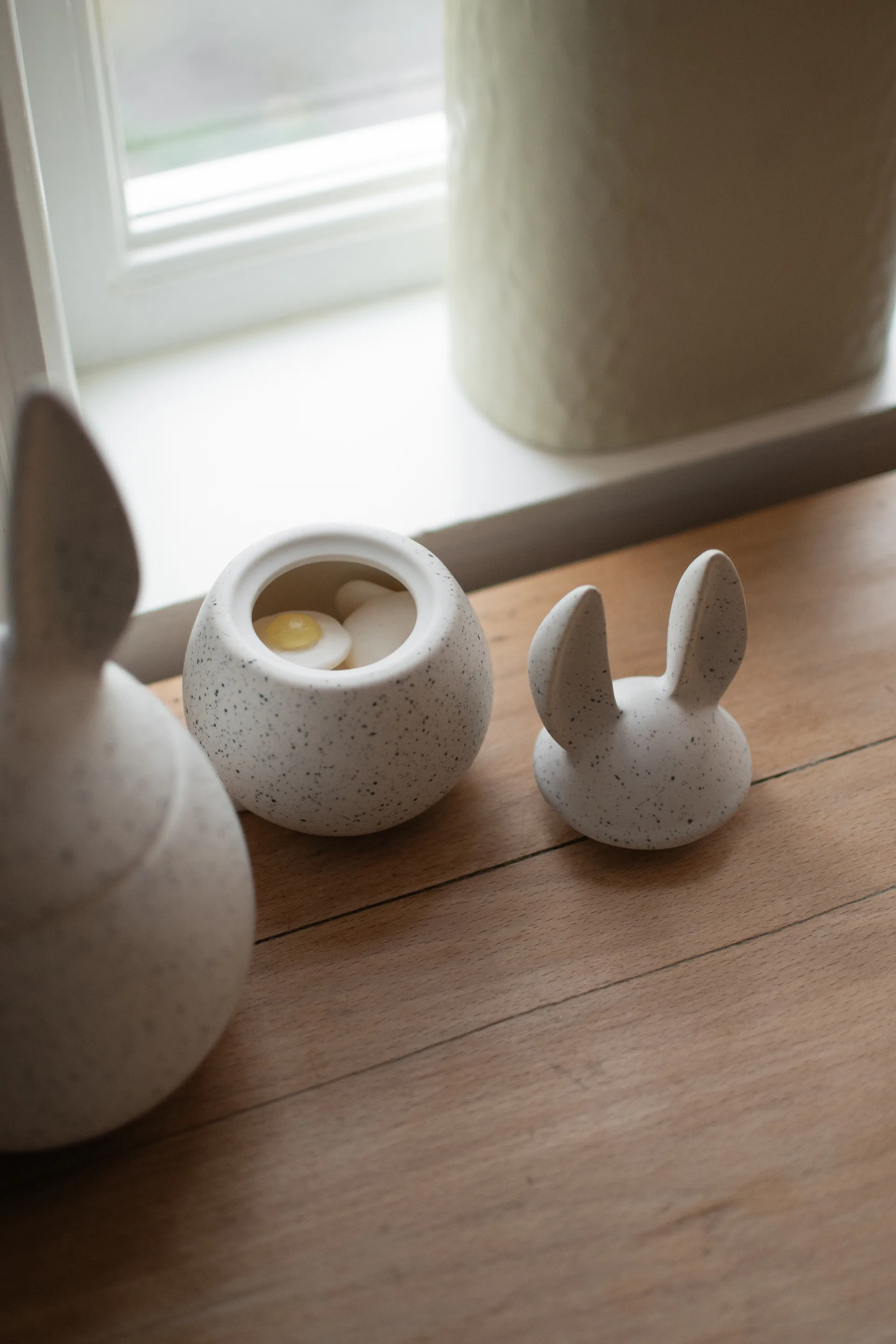 DBKD Eating rabbit skål liten, White dot DBKD