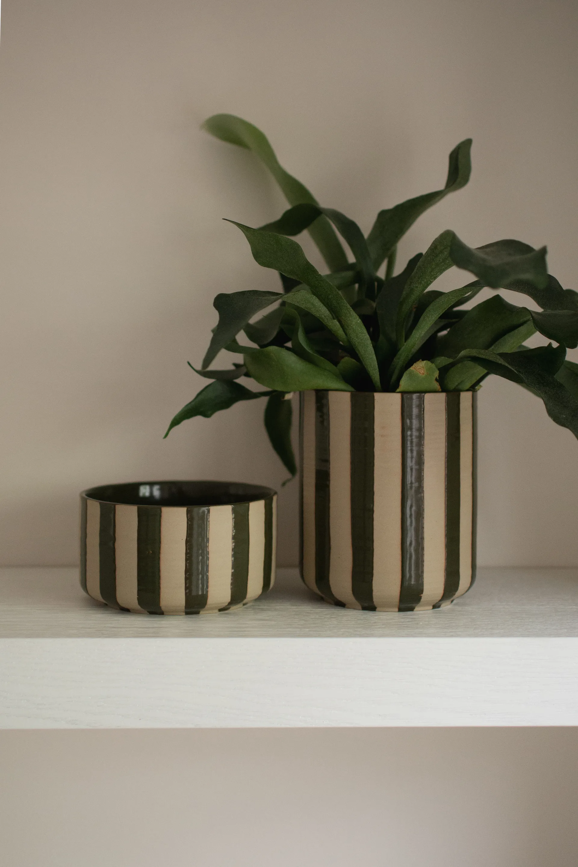 Line kruka Ø14x16 cm, Stripe Green DBKD