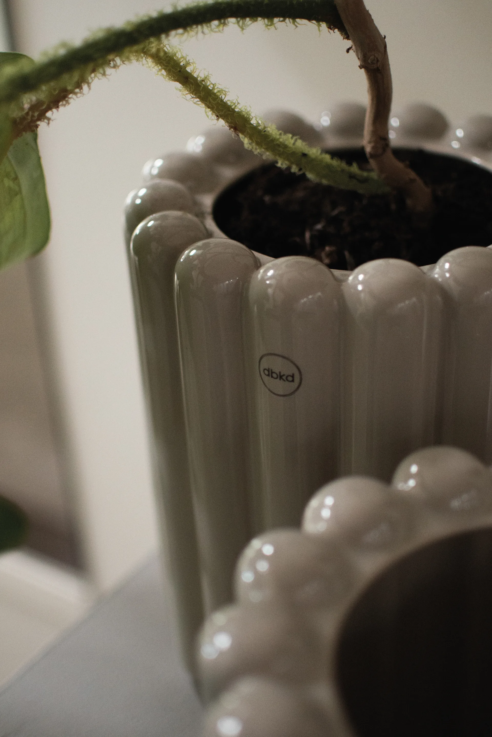 Mist kruka medium Ø19x23 cm, Shiny mole DBKD