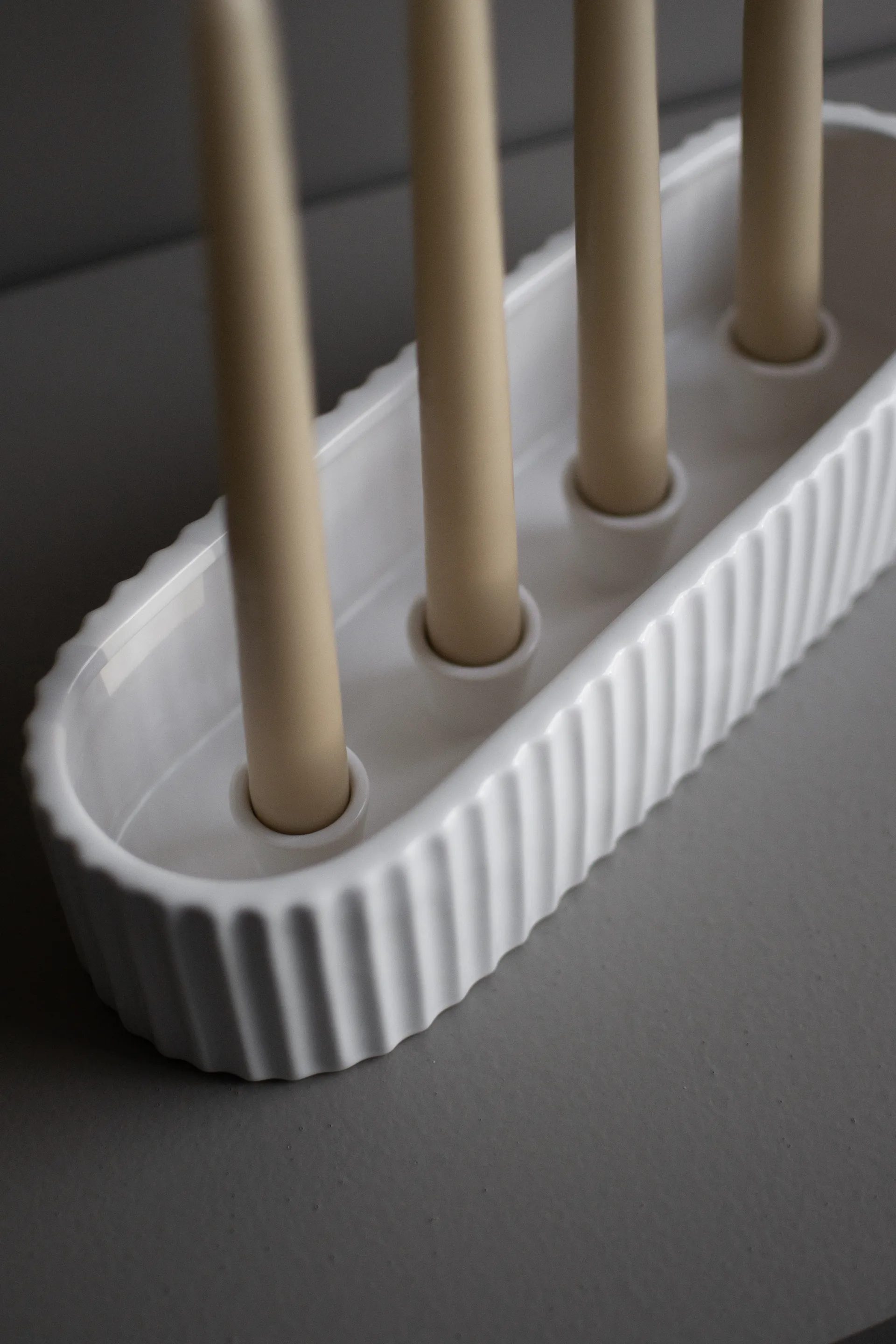 Stripe adventsljusstake 30 cm, Shiny white DBKD