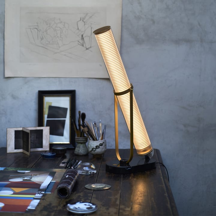 La Lampe Frechin bordslampa - svart/guld - DCWéditions