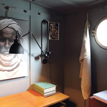 Lampe Gras 210 vägglampa - svart, rund skärm - DCWéditions