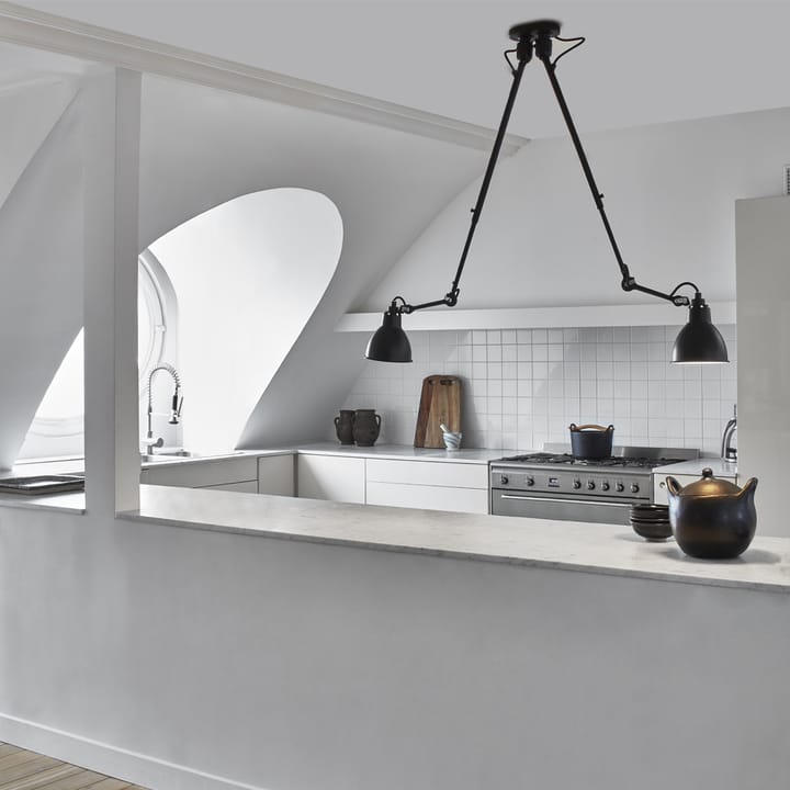 Lampe Gras 302 Double taklampa, svart DCWéditions