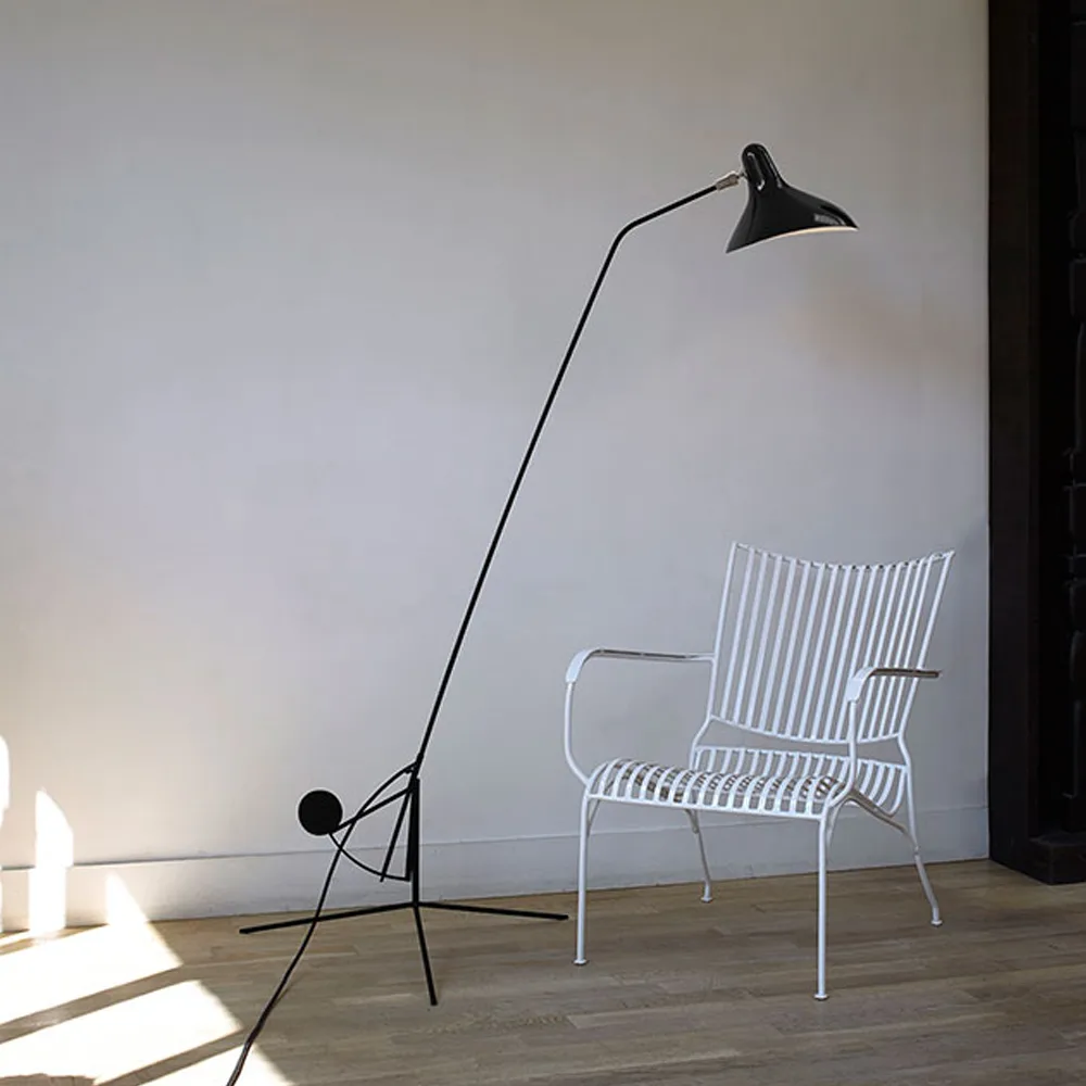 Mantis BS1 golvlampa, svart DCWéditions